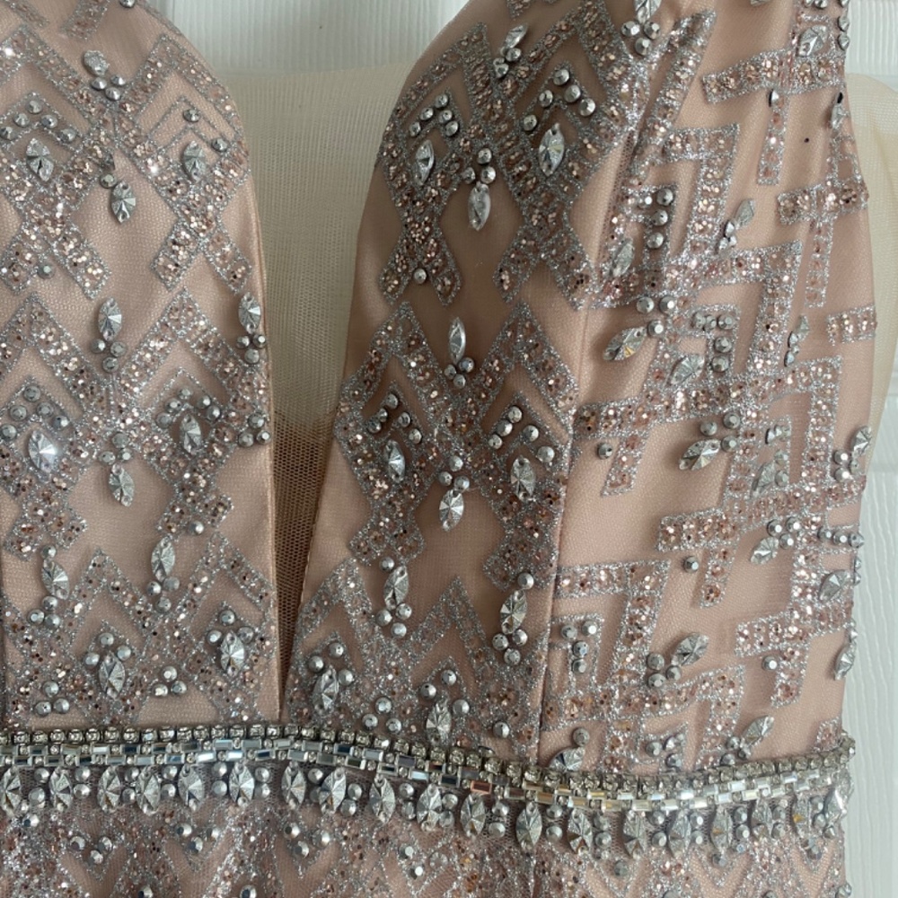 Grad dress - Picture 4 of 4